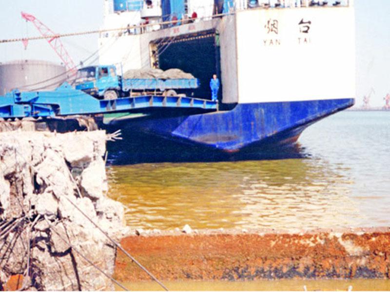渤海輪渡碼頭水壓爆破拆除效果