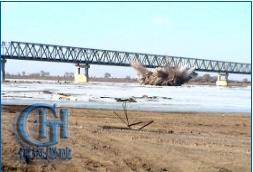  佳木(mù)斯鐵路大(da)橋